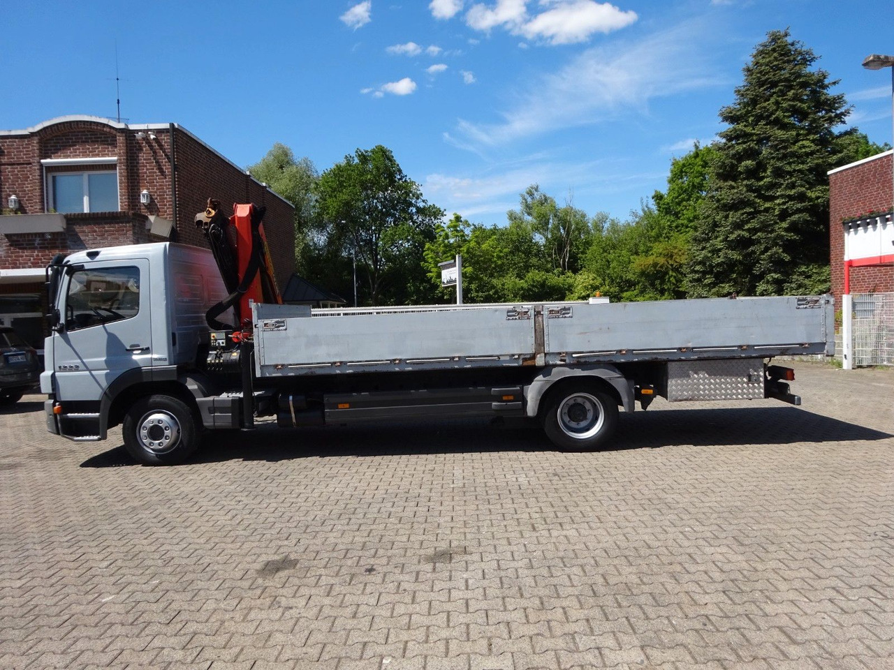 Camião de caixa aberta/ Plataforma, Caminhão grua Mercedes-Benz 1222 Atego mit Palfinger PK8501 Kran 4x2: foto 9