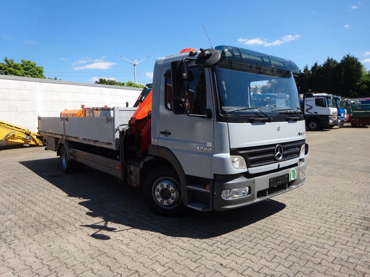 Camião de caixa aberta/ Plataforma, Caminhão grua Mercedes-Benz 1222 Atego mit Palfinger PK8501 Kran 4x2: foto 13