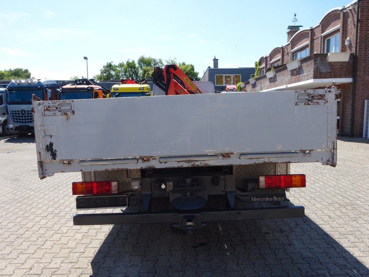 Camião de caixa aberta/ Plataforma, Caminhão grua Mercedes-Benz 1222 Atego mit Palfinger PK8501 Kran 4x2: foto 11