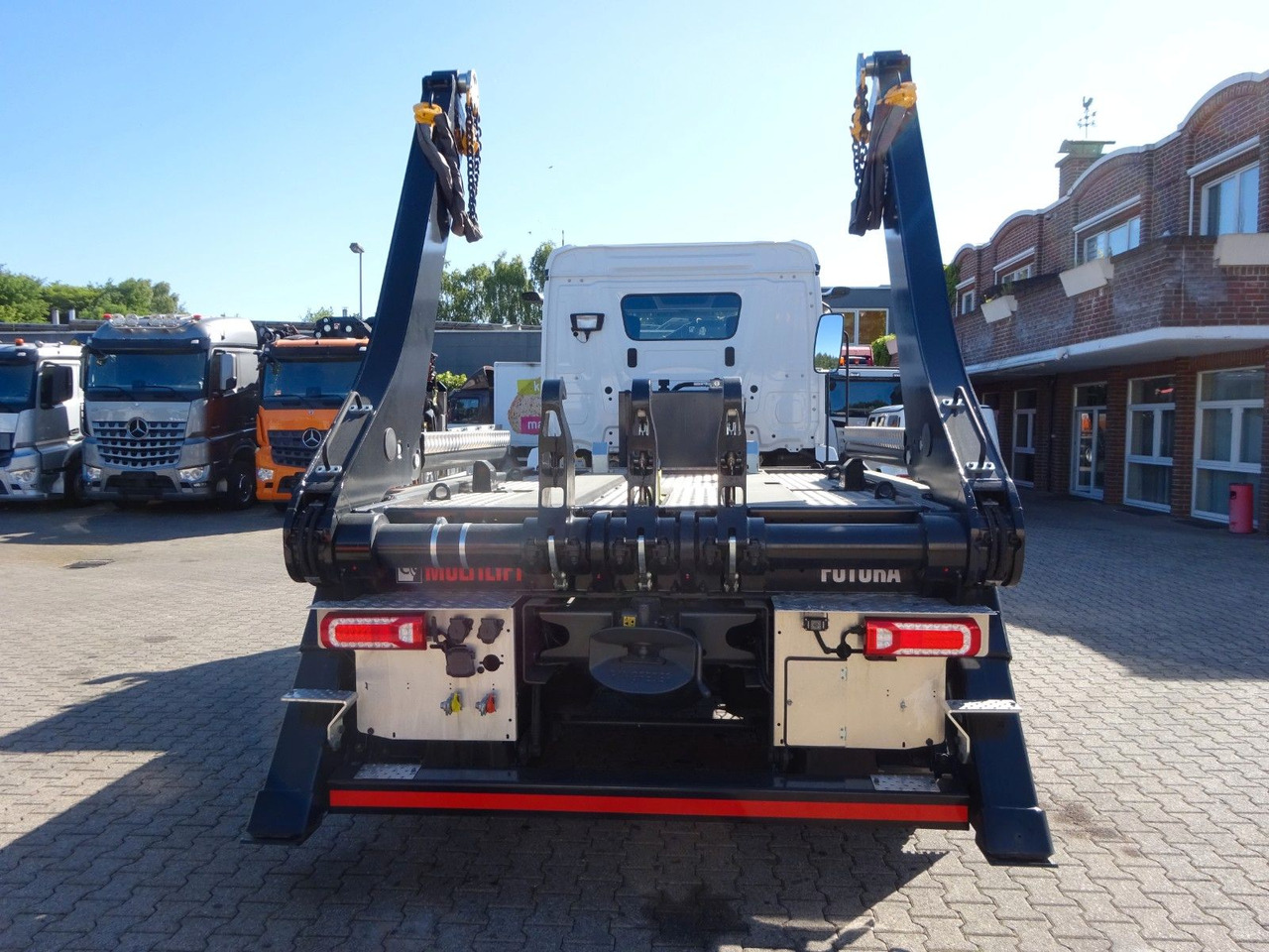 Mercedes-Benz 1840 Actros Absetzkipper NEUFAHRZEUG mit 1645 km - Caminhão basculante: foto 4 Mercedes-Benz 1840 Actros Absetzkipper NEUFAHRZEUG mit 1645 km - Caminhão basculante: foto 4