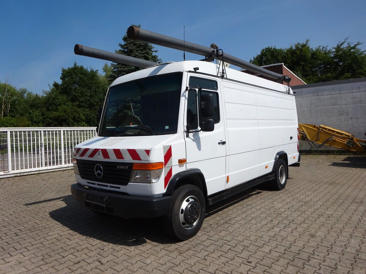 Mercedes-Benz 616D Vario Kastenwagen 4x2 - Furgão: foto 2 Mercedes-Benz 616D Vario Kastenwagen 4x2 - Furgão: foto 2
