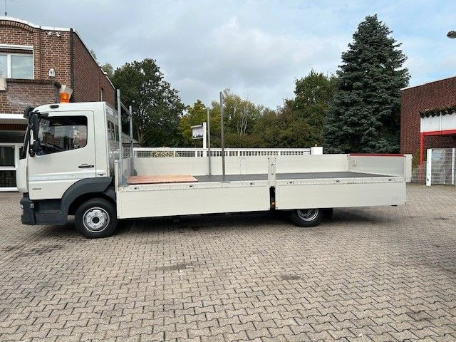 Mercedes-Benz 818 Atego NEUE Pritsche 4x2 - Furgão caixa aberta: foto 4 Mercedes-Benz 818 Atego NEUE Pritsche 4x2 - Furgão caixa aberta: foto 4
