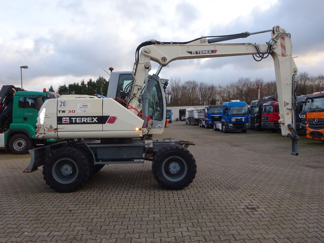 Terex ATLAS TW130 Terex ATLAS TW130 - Escavadeira de rodas: foto 5 Terex ATLAS TW130 Terex ATLAS TW130 - Escavadeira de rodas: foto 5