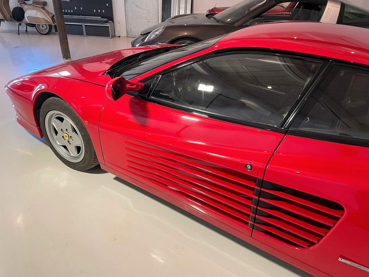 Ferrari Testarossa - Automóvel: foto 2 Ferrari Testarossa - Automóvel: foto 2