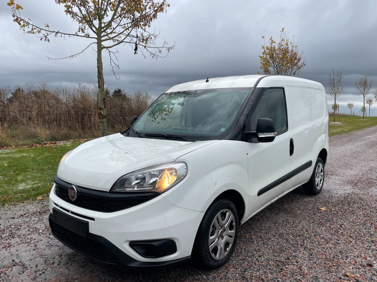 Fiat Doblo Doblò Basis Kasten 1.3 diesel - Carro perua: foto 1 Fiat Doblo Doblò Basis Kasten 1.3 diesel - Carro perua: foto 1