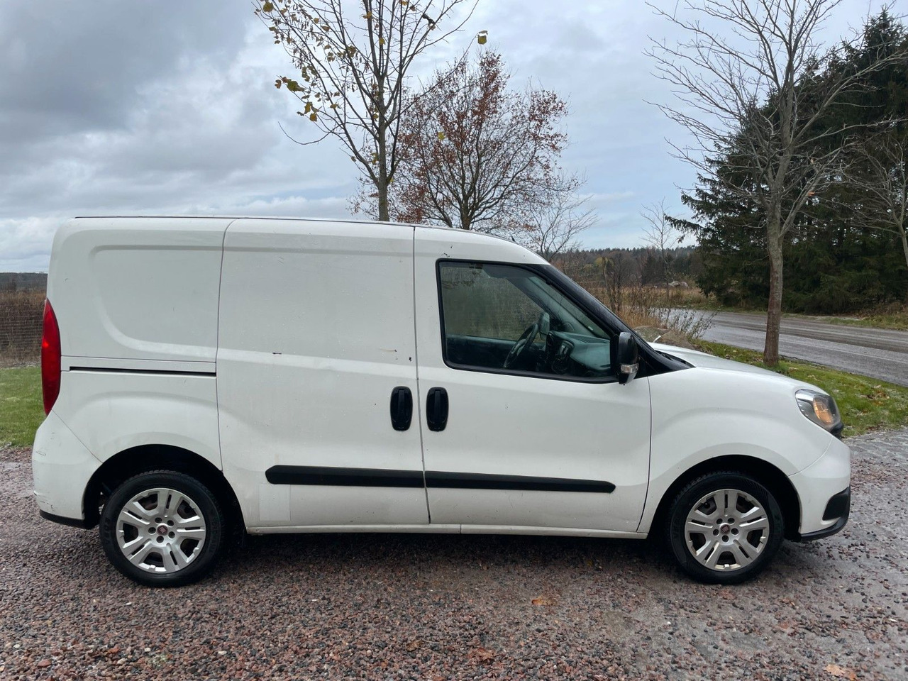 Fiat Doblo Doblò Basis Kasten 1.3 diesel - Carro perua: foto 5 Fiat Doblo Doblò Basis Kasten 1.3 diesel - Carro perua: foto 5