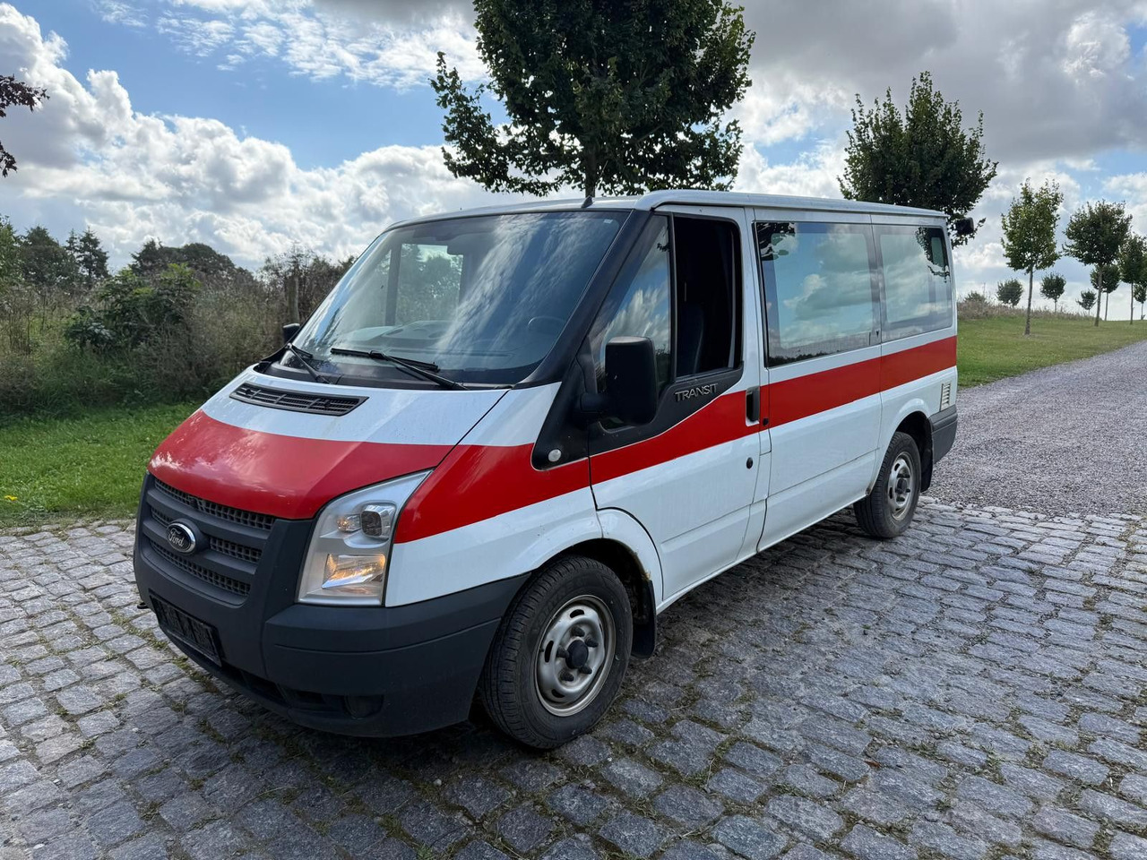 Ford Transit Kombi FT 300 K - Furgão de passageiros: foto 2 Ford Transit Kombi FT 300 K - Furgão de passageiros: foto 2