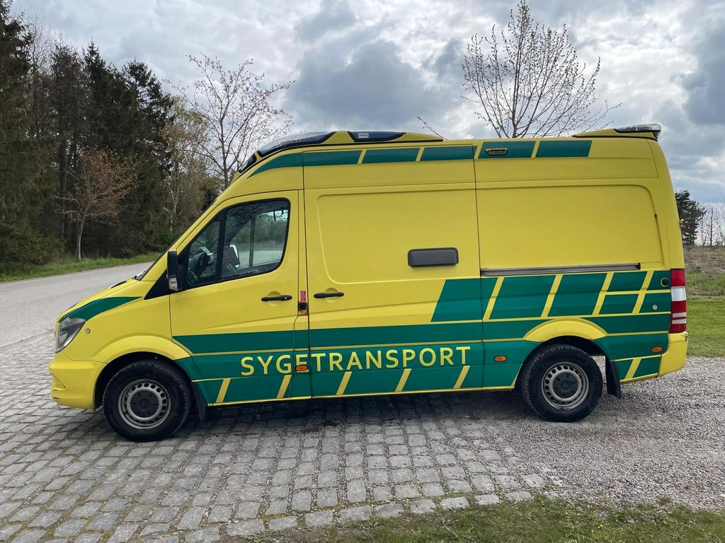 Mercedes-Benz Sprinter 316 CDI Ambulance Electric STRYKER Bed - Ambulância: foto 4 Mercedes-Benz Sprinter 316 CDI Ambulance Electric STRYKER Bed - Ambulância: foto 4