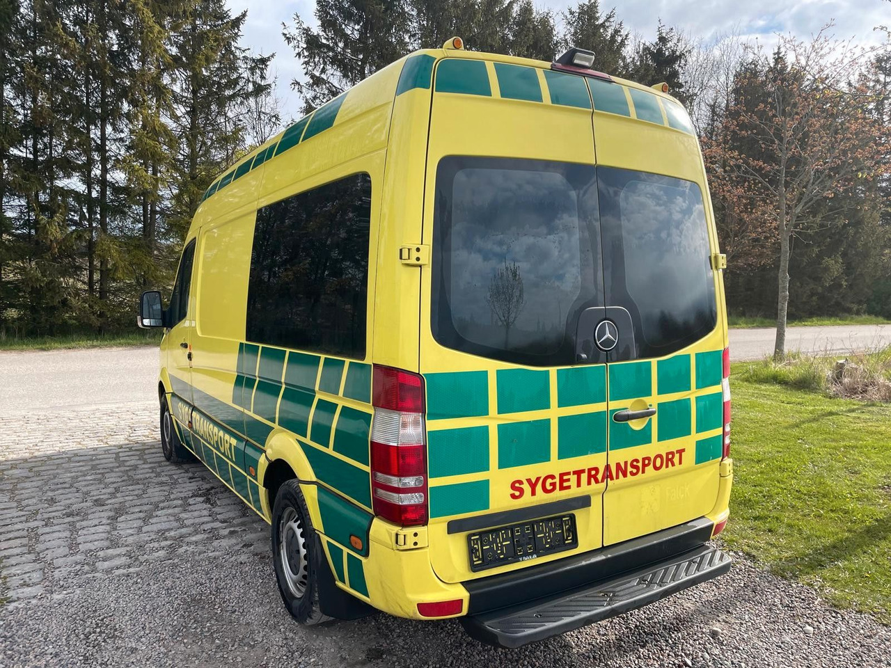 Mercedes-Benz Sprinter II Kasten 316 CDI Ambulance * - Ambulância: foto 4 Mercedes-Benz Sprinter II Kasten 316 CDI Ambulance * - Ambulância: foto 4