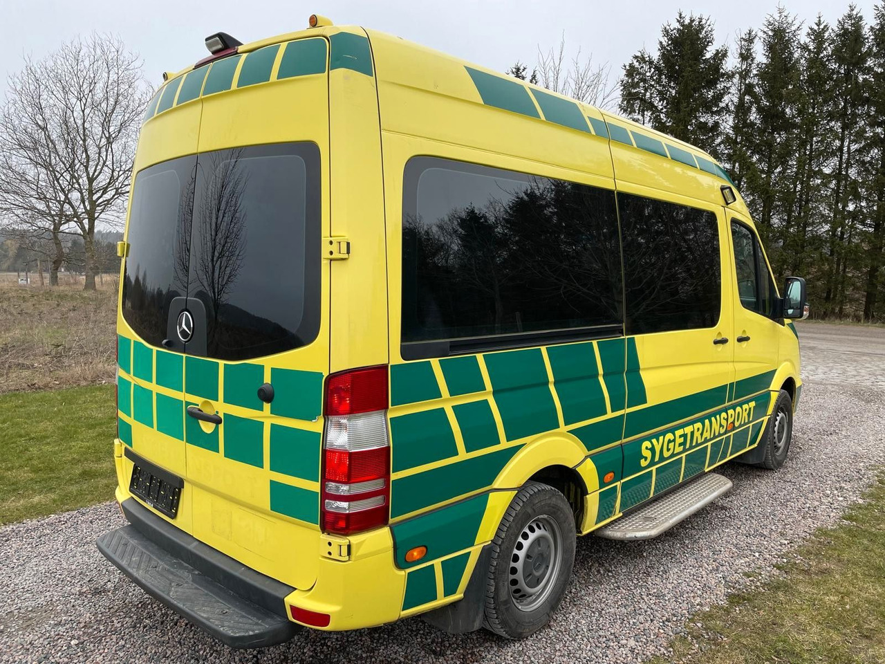Mercedes-Benz Sprinter II Kasten 316 CDI Ambulance * - Ambulância: foto 5 Mercedes-Benz Sprinter II Kasten 316 CDI Ambulance * - Ambulância: foto 5