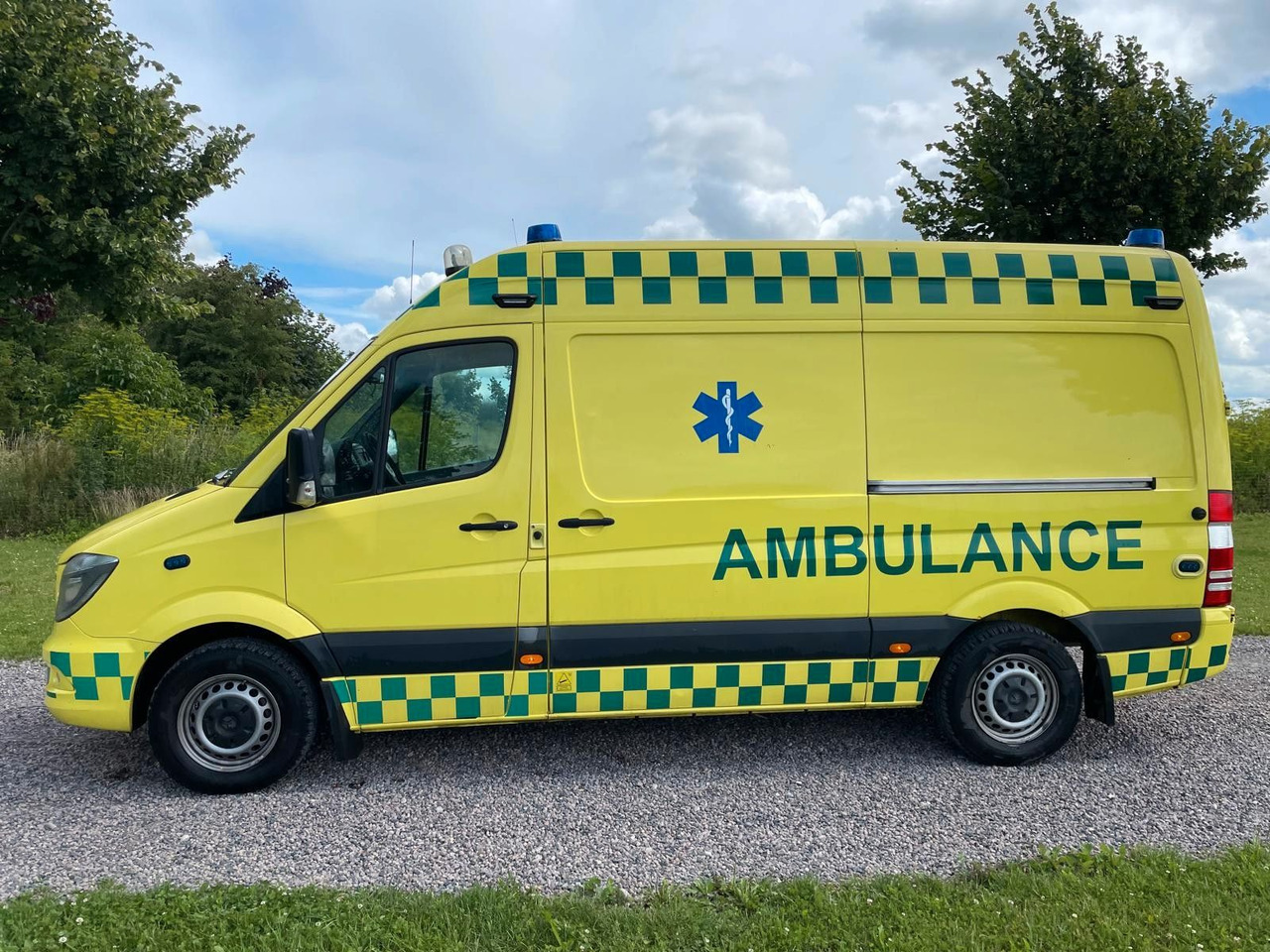 Mercedes-Benz Sprinter II Kasten 316 CDI Aut *Ambulance - Ambulância: foto 2 Mercedes-Benz Sprinter II Kasten 316 CDI Aut *Ambulance - Ambulância: foto 2