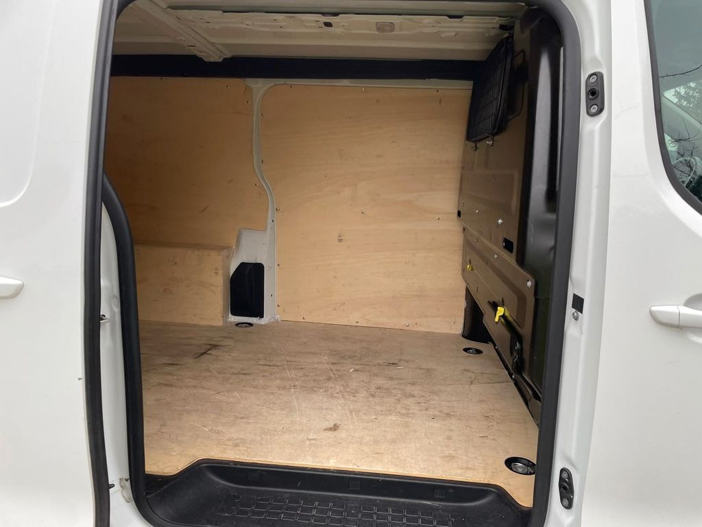 Locação de Opel Vivaro Kasten Edition M L2 2.0  Opel Vivaro Kasten Edition M L2 2.0: foto 18