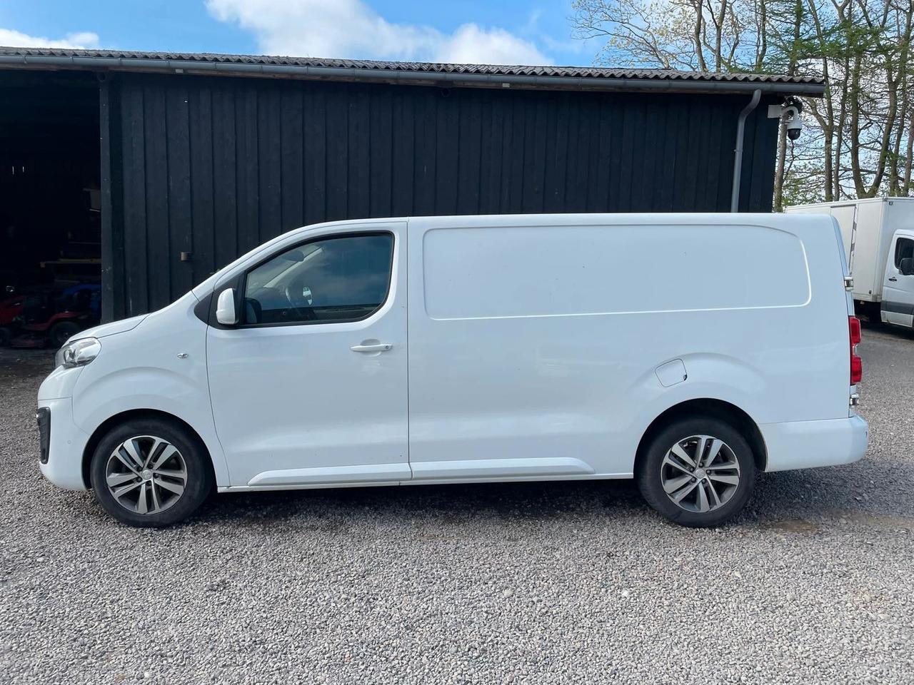 Peugeot Expert Kasten Premium L3 BlueHDi 2,0 *Defect* - Furgão compacto: foto 2 Peugeot Expert Kasten Premium L3 BlueHDi 2,0 *Defect* - Furgão compacto: foto 2