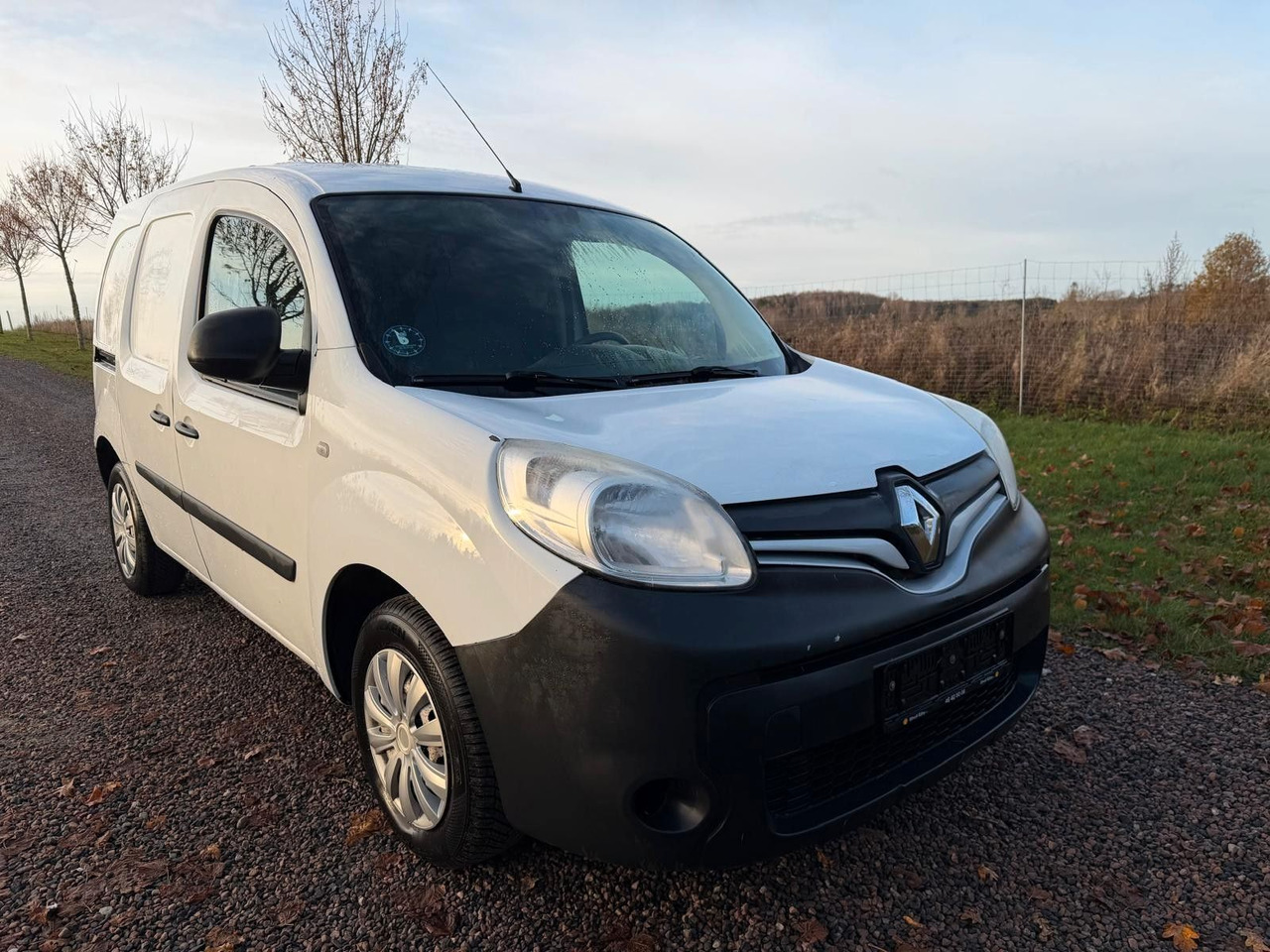 Renault Kangoo Rapid Basis - Furgão de passageiros: foto 1 Renault Kangoo Rapid Basis - Furgão de passageiros: foto 1