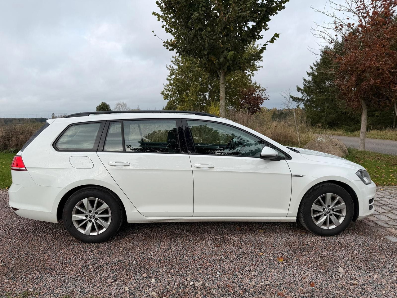 Volkswagen Golf VII Trendline BlueMotion - Carro perua: foto 5 Volkswagen Golf VII Trendline BlueMotion - Carro perua: foto 5