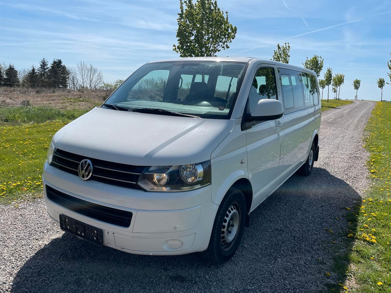 Volkswagen T5 Transporter Bus Caravelle Comfortline lang - Furgão de passageiros: foto 1 Volkswagen T5 Transporter Bus Caravelle Comfortline lang - Furgão de passageiros: foto 1