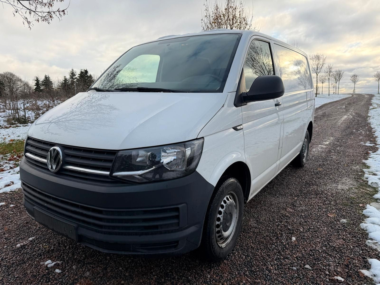Volkswagen T6 Transporter Kasten Kombi - Furgão de passageiros: foto 1 Volkswagen T6 Transporter Kasten Kombi - Furgão de passageiros: foto 1