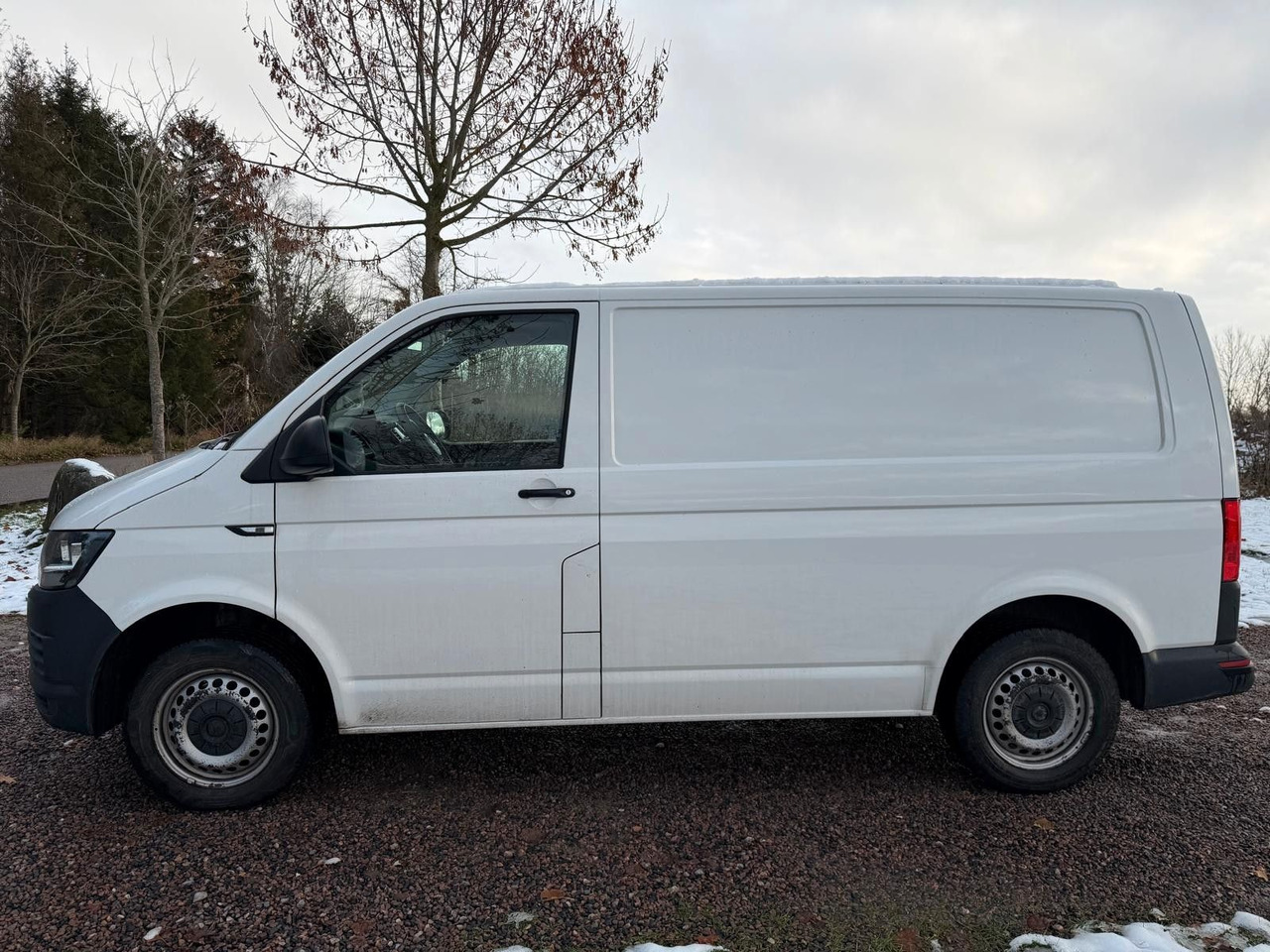 Volkswagen T6 Transporter Kasten Kombi - Furgão de passageiros: foto 2 Volkswagen T6 Transporter Kasten Kombi - Furgão de passageiros: foto 2