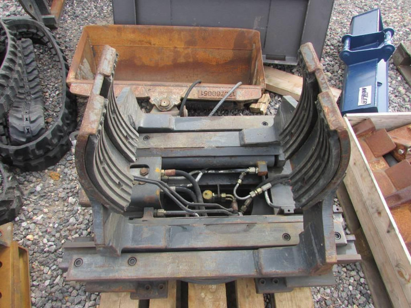Bolzoni Fassgreifer - Garra de Equipamento de movimentação: foto 2 Bolzoni Fassgreifer - Garra de Equipamento de movimentação: foto 2
