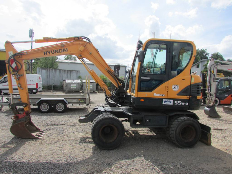 Hyundai Robex 55 W-9 Mobilbagger 34.000 EUR - Escavadeira de rodas: foto 1 Hyundai Robex 55 W-9 Mobilbagger 34.000 EUR - Escavadeira de rodas: foto 1