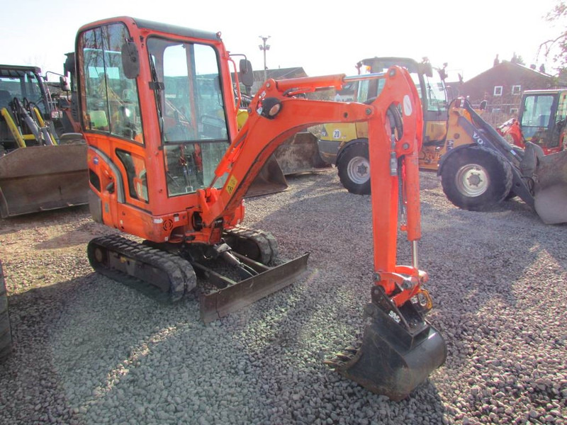 Kubota KX 016-4 Minibagger 13.900 EUR - Mini escavadeira: foto 3 Kubota KX 016-4 Minibagger 13.900 EUR - Mini escavadeira: foto 3