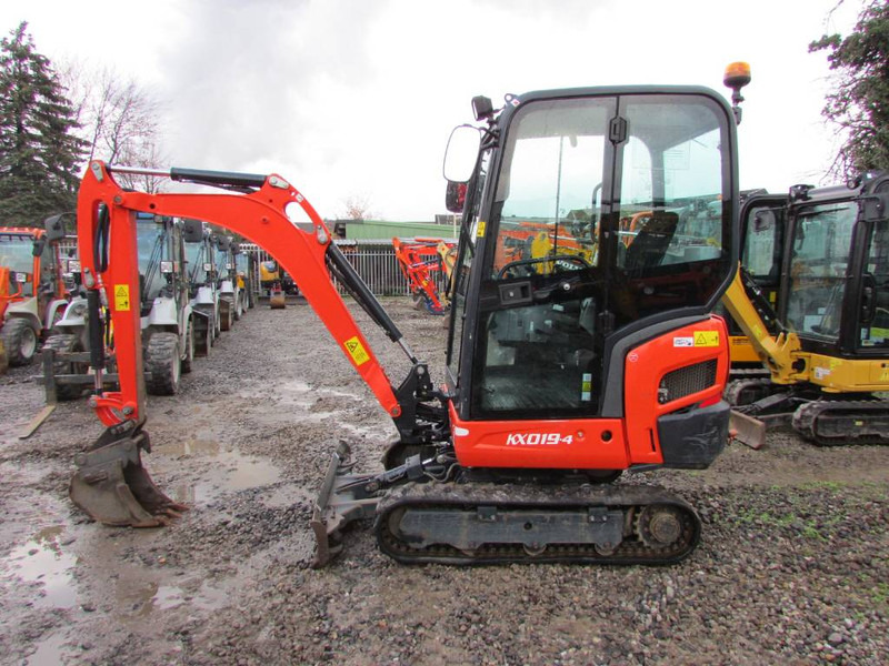 Kubota KX 019-4 Minibagger 19.500 EUR - Mini escavadeira: foto 1 Kubota KX 019-4 Minibagger 19.500 EUR - Mini escavadeira: foto 1