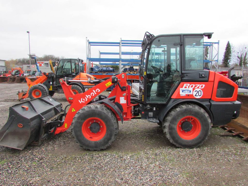 Kubota R 070 Radlader 35.800 EUR - Carregadeira de rodas: foto 1 Kubota R 070 Radlader 35.800 EUR - Carregadeira de rodas: foto 1