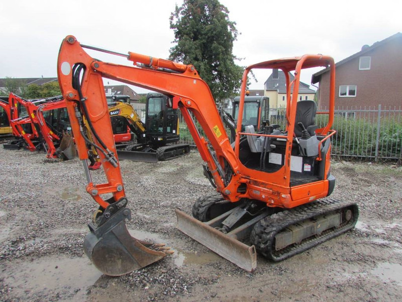 Kubota U 27-4 Canopy Minibagger 17.500 EUR - Mini escavadeira: foto 2 Kubota U 27-4 Canopy Minibagger 17.500 EUR - Mini escavadeira: foto 2