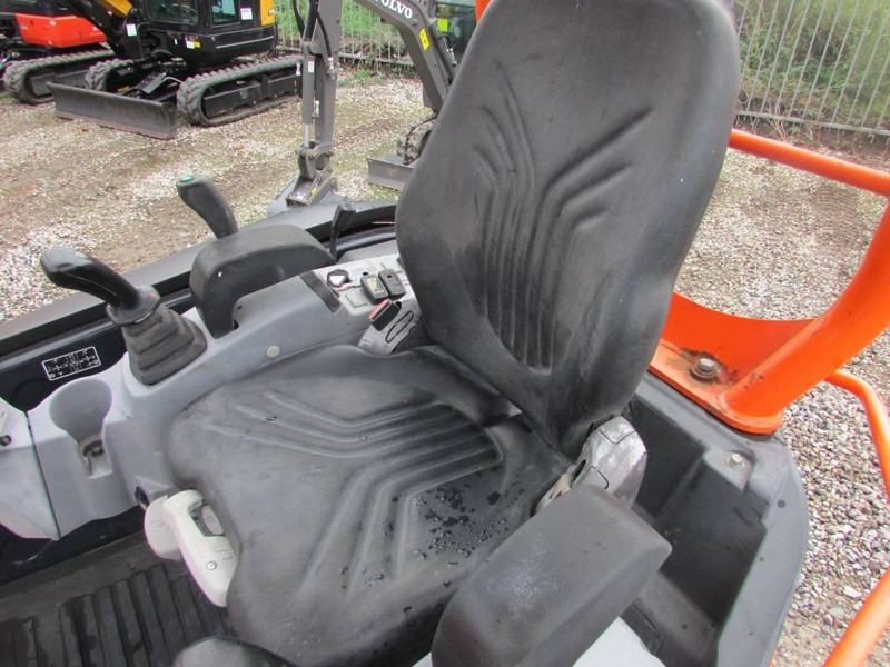 Mini escavadeira Kubota U 27-4 Canopy Minibagger 17.500 EUR: foto 7 Mini escavadeira Kubota U 27-4 Canopy Minibagger 17.500 EUR: foto 7