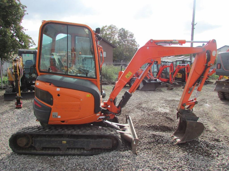 Kubota U 27-4 Minibagger 21.000 EUR - Mini escavadeira: foto 2 Kubota U 27-4 Minibagger 21.000 EUR - Mini escavadeira: foto 2