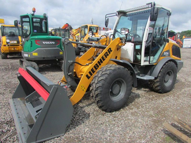 Liebherr L 506 C Compact 47.000 EUR netto Radlader 506C - Carregadeira de rodas: foto 1 Liebherr L 506 C Compact 47.000 EUR netto Radlader 506C - Carregadeira de rodas: foto 1