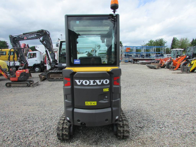 Volvo EC 18 E Minibagger 23.500 EUR - Mini escavadeira: foto 5 Volvo EC 18 E Minibagger 23.500 EUR - Mini escavadeira: foto 5