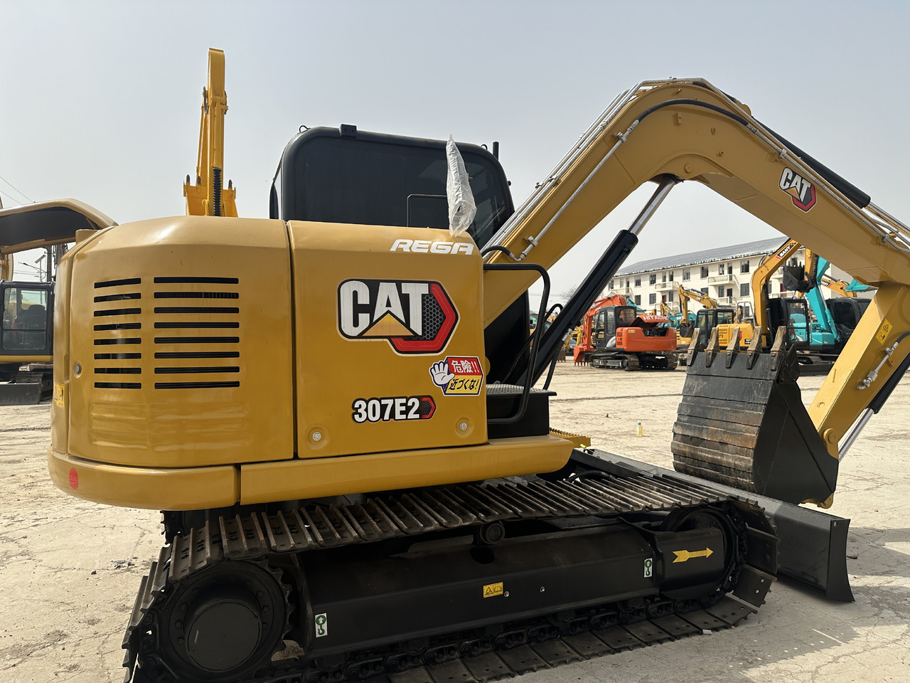 CATERPILLAR 307E2 - Mini escavadeira: foto 2 CATERPILLAR 307E2 - Mini escavadeira: foto 2