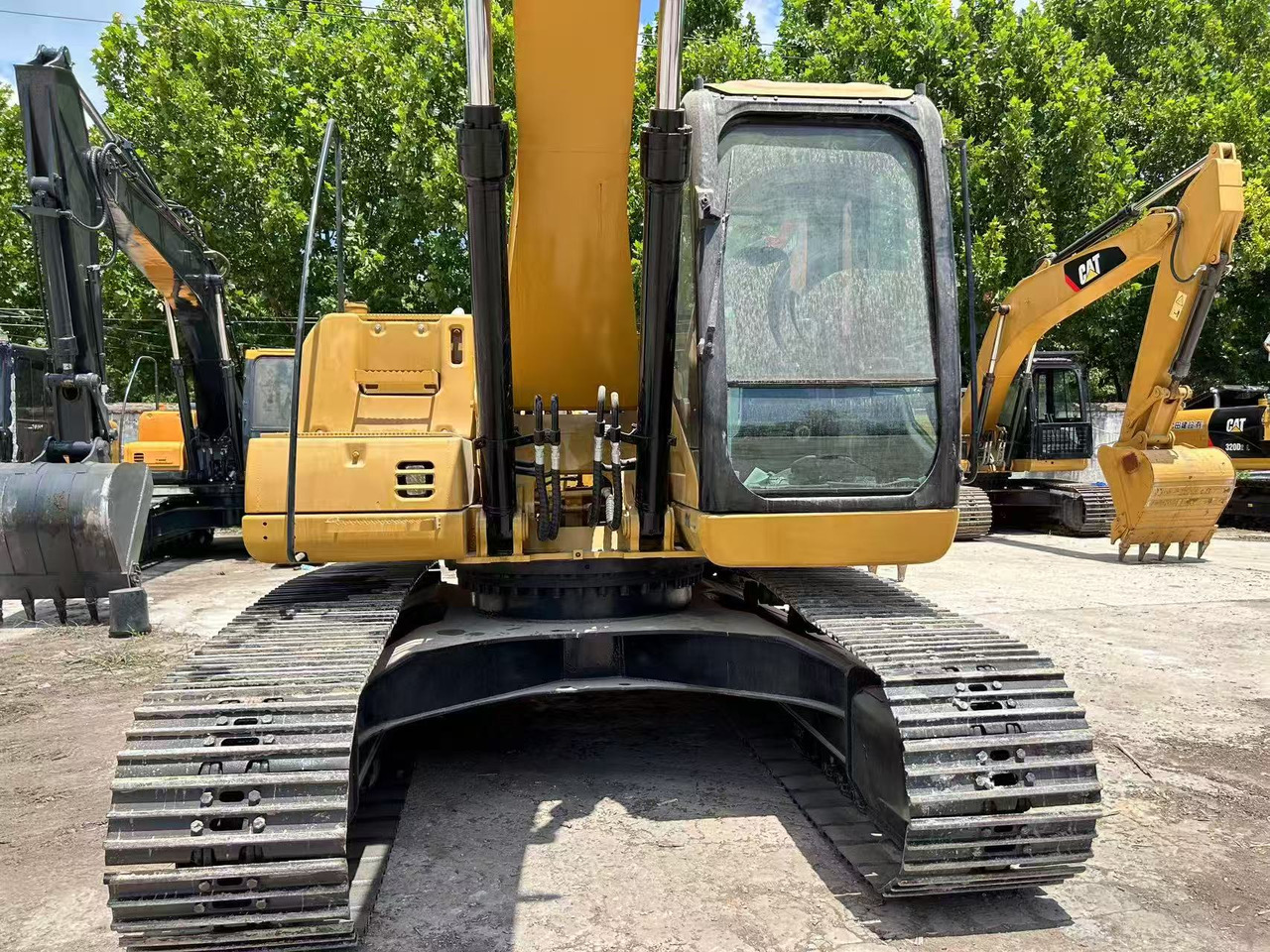 CATERPILLAR 320CL - Escavadora de rastos: foto 4 CATERPILLAR 320CL - Escavadora de rastos: foto 4