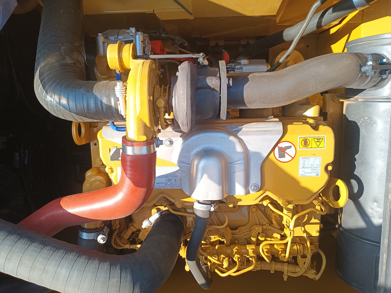 CATERPILLAR 320GC - Escavadora de rastos: foto 5 CATERPILLAR 320GC - Escavadora de rastos: foto 5