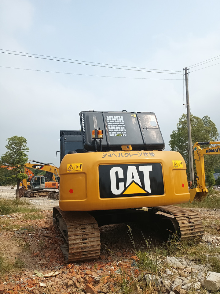 CATERPILLAR 323D2L - Escavadora de rastos: foto 4 CATERPILLAR 323D2L - Escavadora de rastos: foto 4