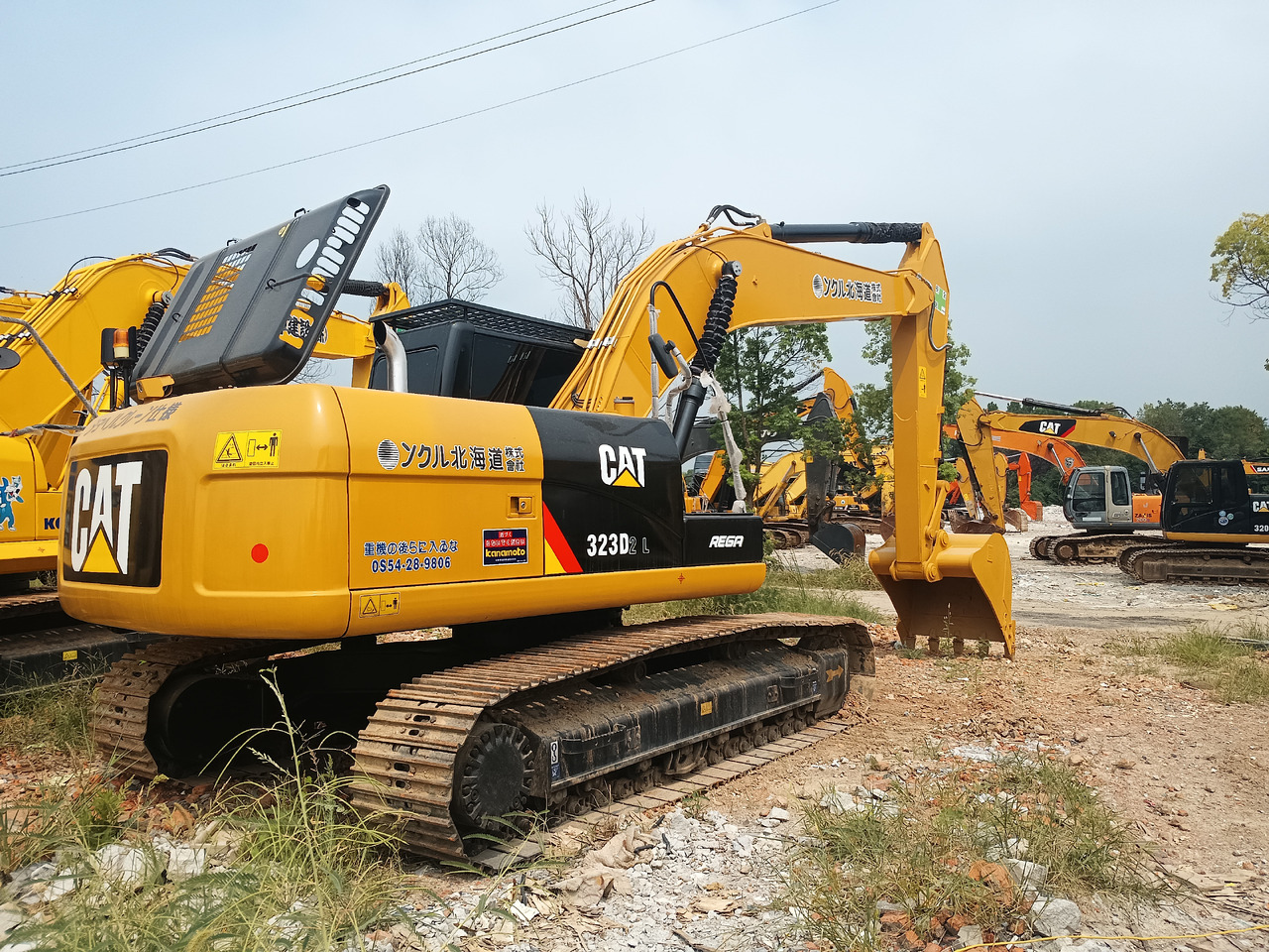 CATERPILLAR 323D2L - Escavadora de rastos: foto 5 CATERPILLAR 323D2L - Escavadora de rastos: foto 5
