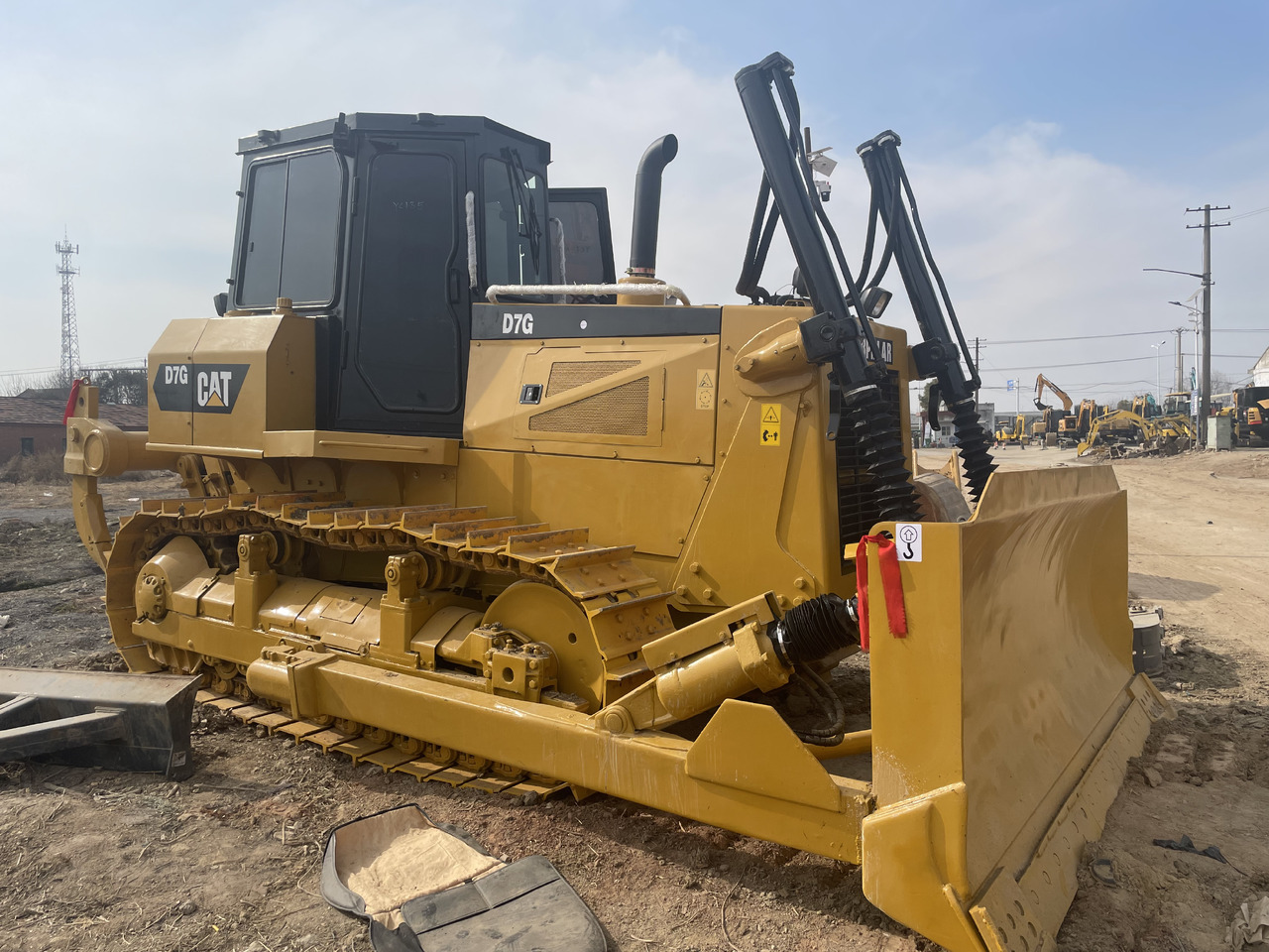 CATERPILLAR D7G - Buldôzer: foto 1 CATERPILLAR D7G - Buldôzer: foto 1