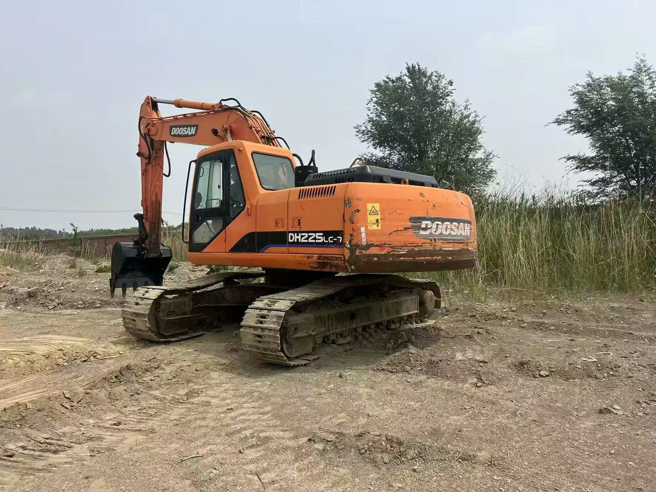 DOOSAN DH225LC-7 - Escavadora de rastos: foto 3 DOOSAN DH225LC-7 - Escavadora de rastos: foto 3