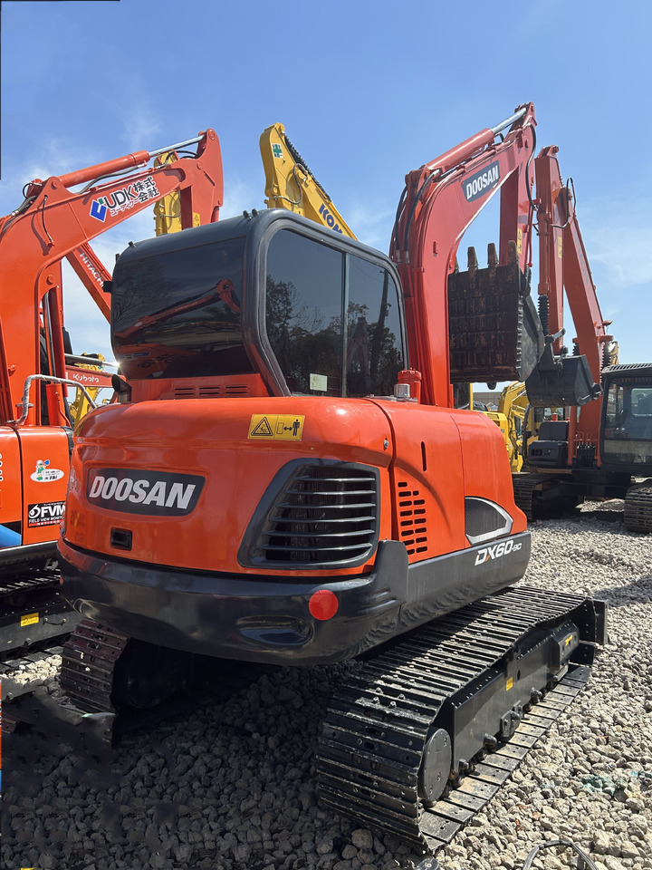 Doosan DX60 - Mini escavadeira: foto 5 Doosan DX60 - Mini escavadeira: foto 5