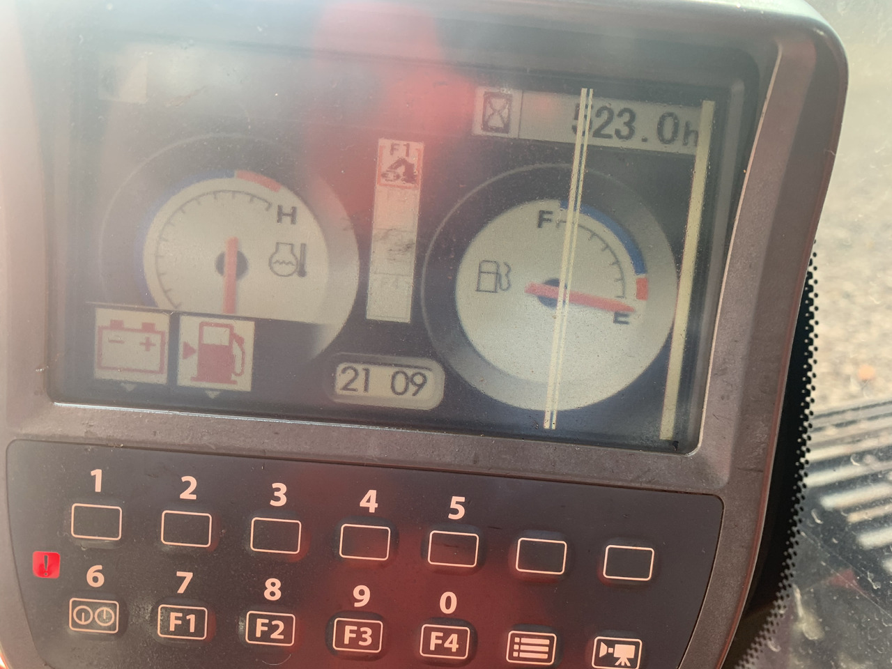 HITACHI ZX200-3 - Escavadora de rastos: foto 5 HITACHI ZX200-3 - Escavadora de rastos: foto 5