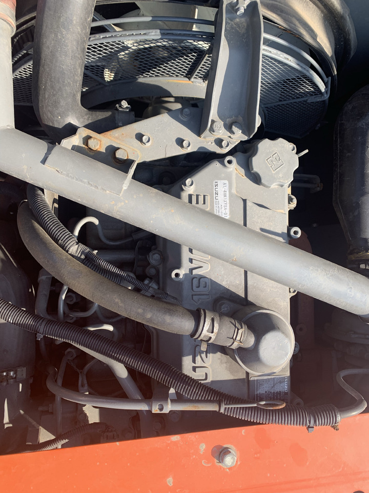 HITACHI ZX200-3 - Escavadora de rastos: foto 4 HITACHI ZX200-3 - Escavadora de rastos: foto 4