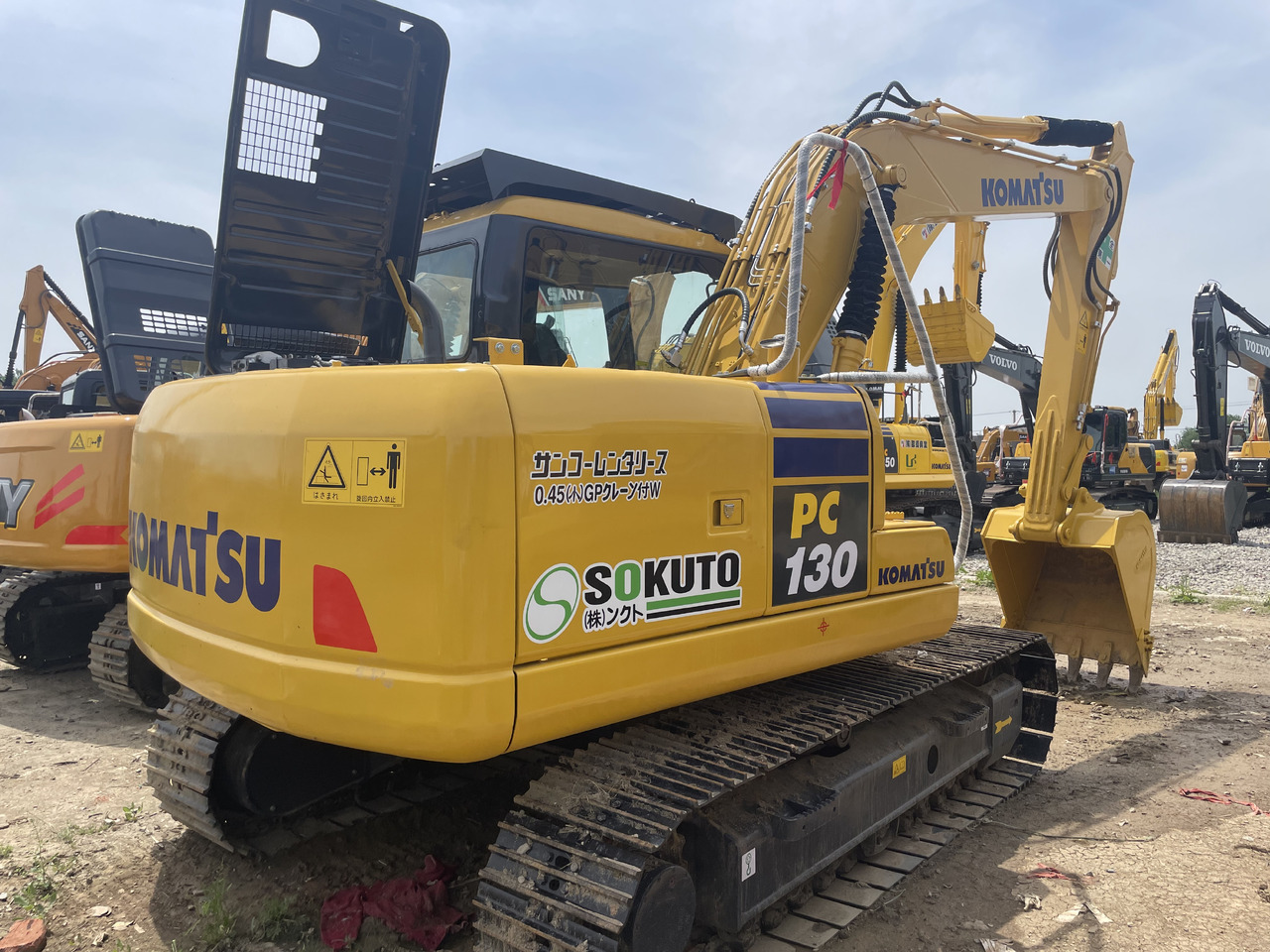 KOMATSU PC 130-7 - Mini escavadeira: foto 2 KOMATSU PC 130-7 - Mini escavadeira: foto 2
