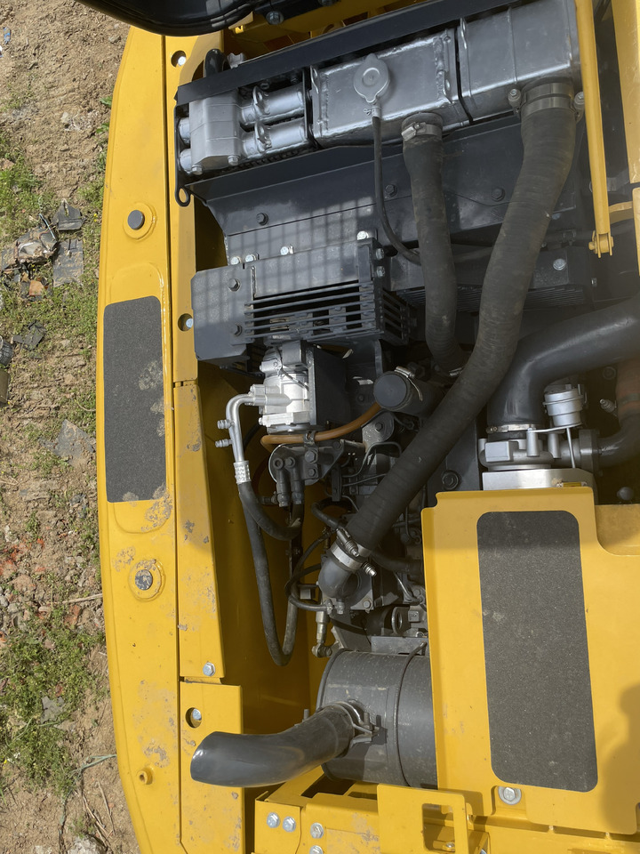 Mini escavadeira KOMATSU PC 130-7: foto 12