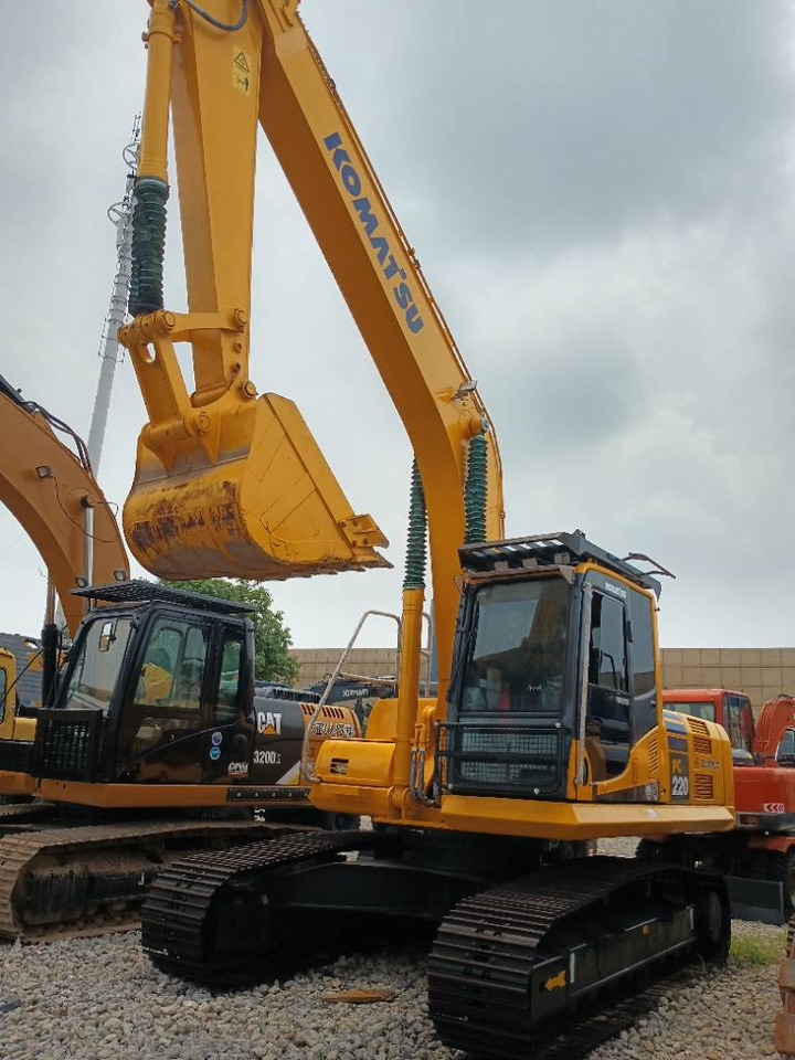 KOMATSU PC 220-8 - Escavadora de rastos: foto 2 KOMATSU PC 220-8 - Escavadora de rastos: foto 2