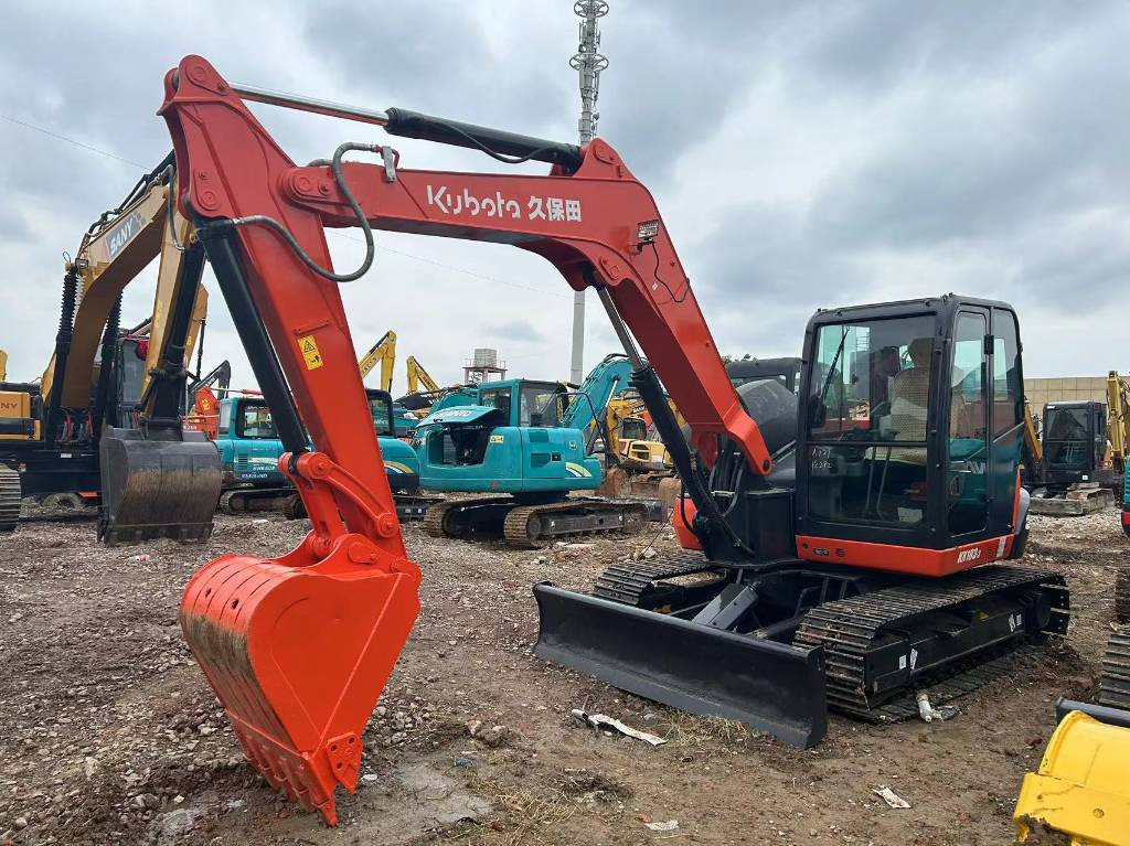 KUBOTA KX 183-3 - Mini escavadeira: foto 1 KUBOTA KX 183-3 - Mini escavadeira: foto 1