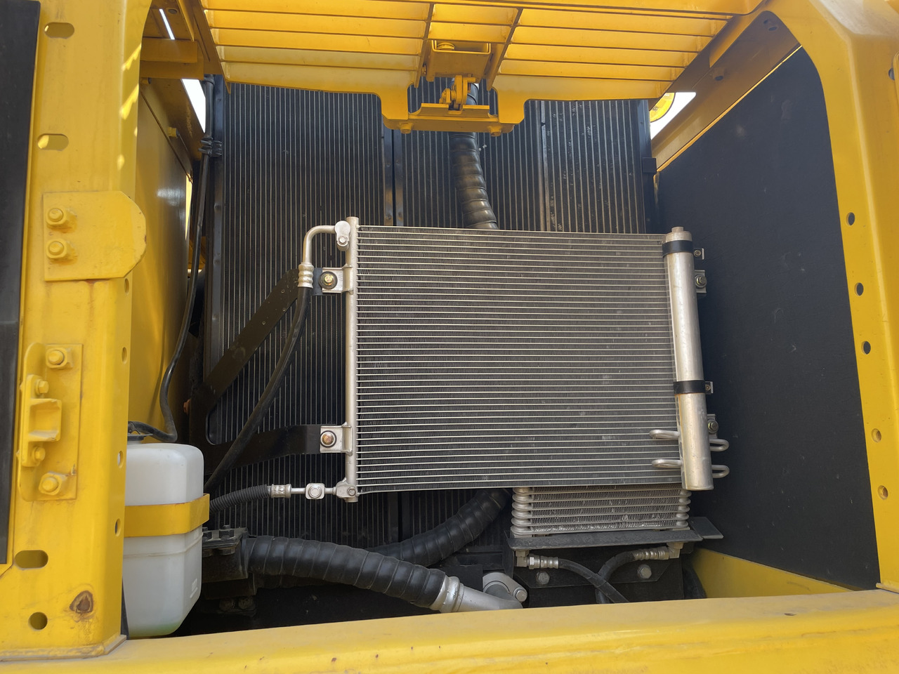 Escavadora de rastos Komatsu PC 210LC: foto 8
