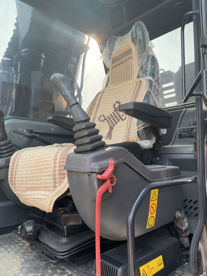 VOLVO EC140 - Escavadora de rastos: foto 5 VOLVO EC140 - Escavadora de rastos: foto 5