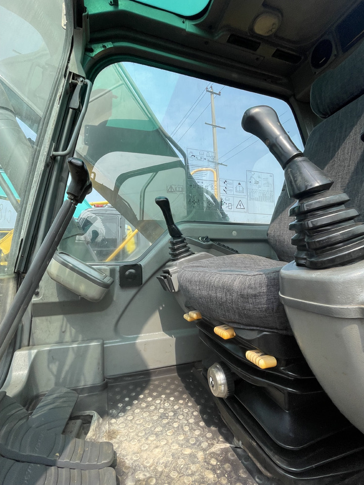 Escavadora de rastos VOLVO EC200D: foto 7
