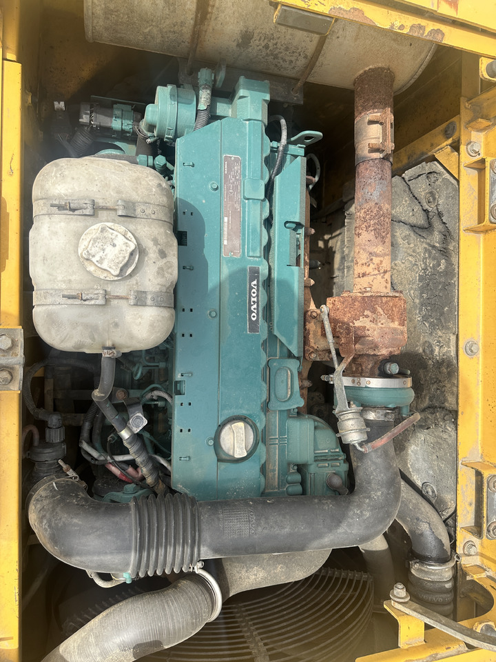 VOLVO EC220D - Escavadora de rastos: foto 5 VOLVO EC220D - Escavadora de rastos: foto 5